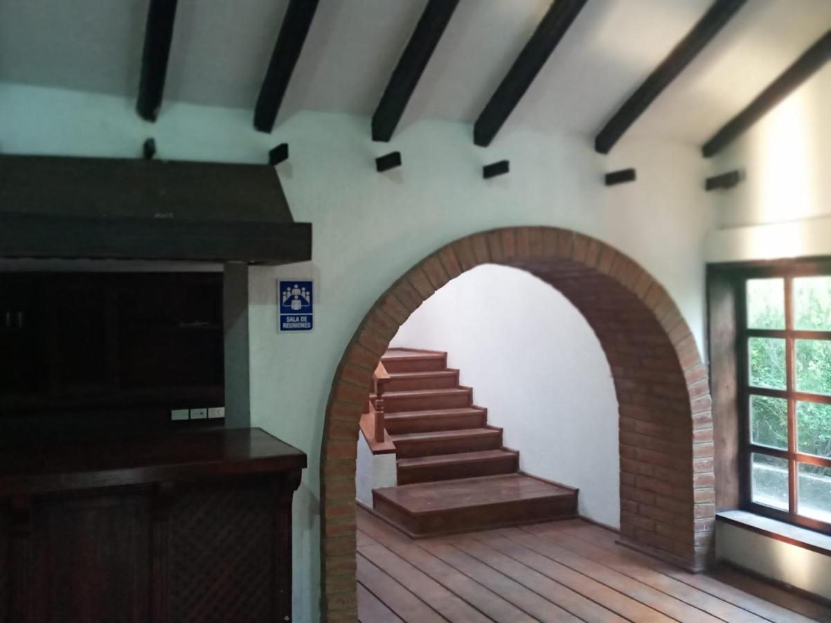 Quinta Los Eucaliptos Hotel Quito Bagian luar foto