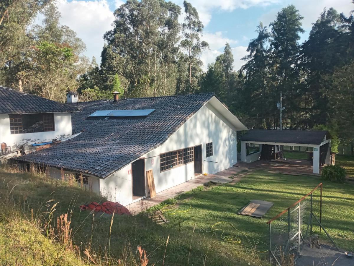Quinta Los Eucaliptos Hotel Quito Bagian luar foto